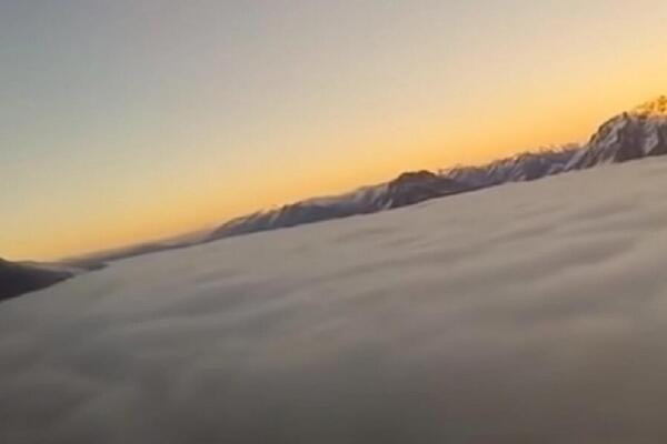 PILOT PODELIO SNIMAK IZ KABINE TOKOM SLETANJA: Putnici u AVIONU ne znaju šta se dešava, NIJE ZA ONE SA SLABIM SRCEM