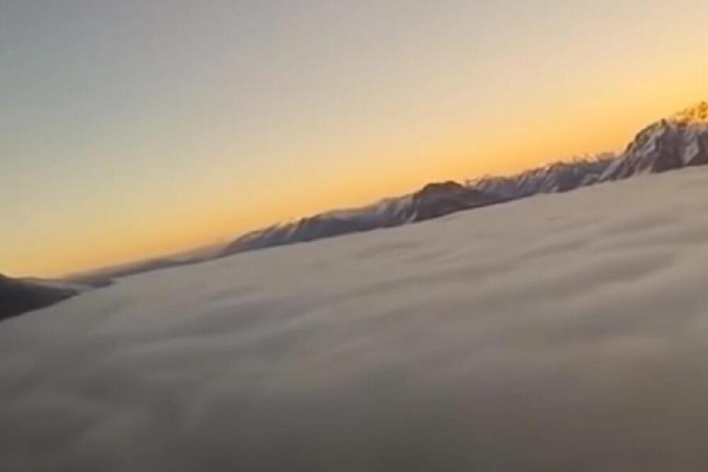 PILOT PODELIO SNIMAK IZ KABINE TOKOM SLETANJA: Putnici u AVIONU ne znaju šta se dešava, NIJE ZA ONE SA SLABIM SRCEM