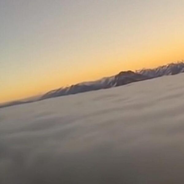 PILOT PODELIO SNIMAK IZ KABINE TOKOM SLETANJA: Putnici u AVIONU ne znaju šta se dešava, NIJE ZA ONE SA SLABIM SRCEM