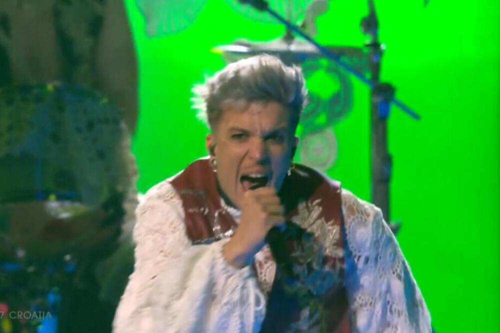 Oženio se Bejbi Lazanja: Žena prelepa vatrena crnka, čekajte sa je vidite samo (FOTO)