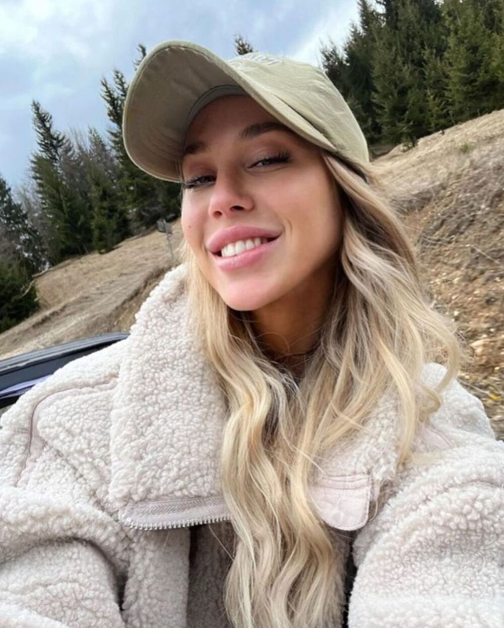 Isidora se na večnu ljubav zaklela se Sergeju Trifunoviću