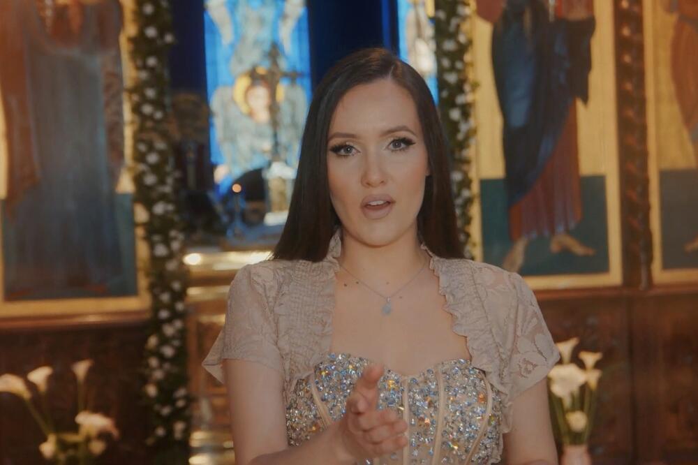 MLADA PROFESORKA ANĐEOSKOG GLASA PEVA PESMU O SVETOM VASILIJU OSTROŠKOM: Objasnila kako SRBI veličaju svetitelja