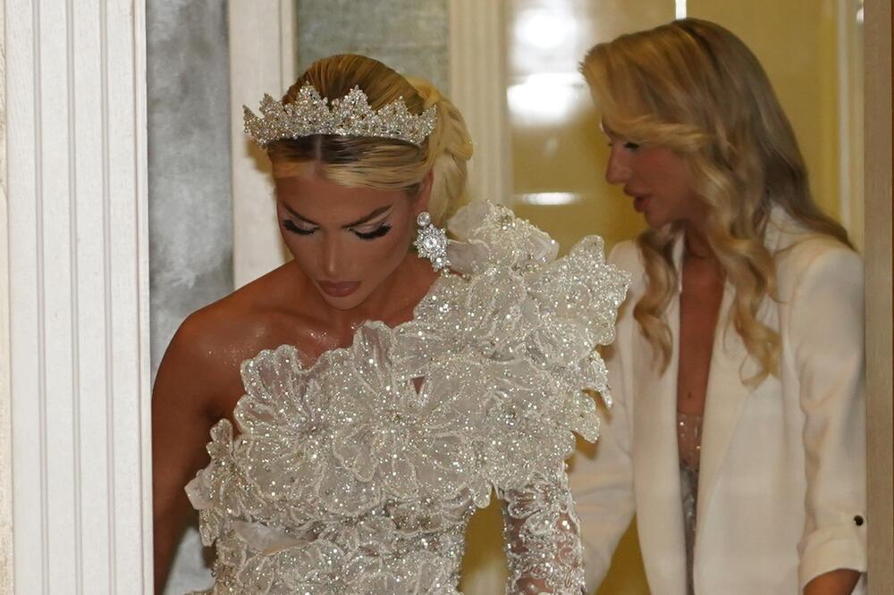 Zaratile najpoznatije sestre iz Novog Sada! Milica joj radila iza leđa, kad je saznala osula drvlje i kamenje