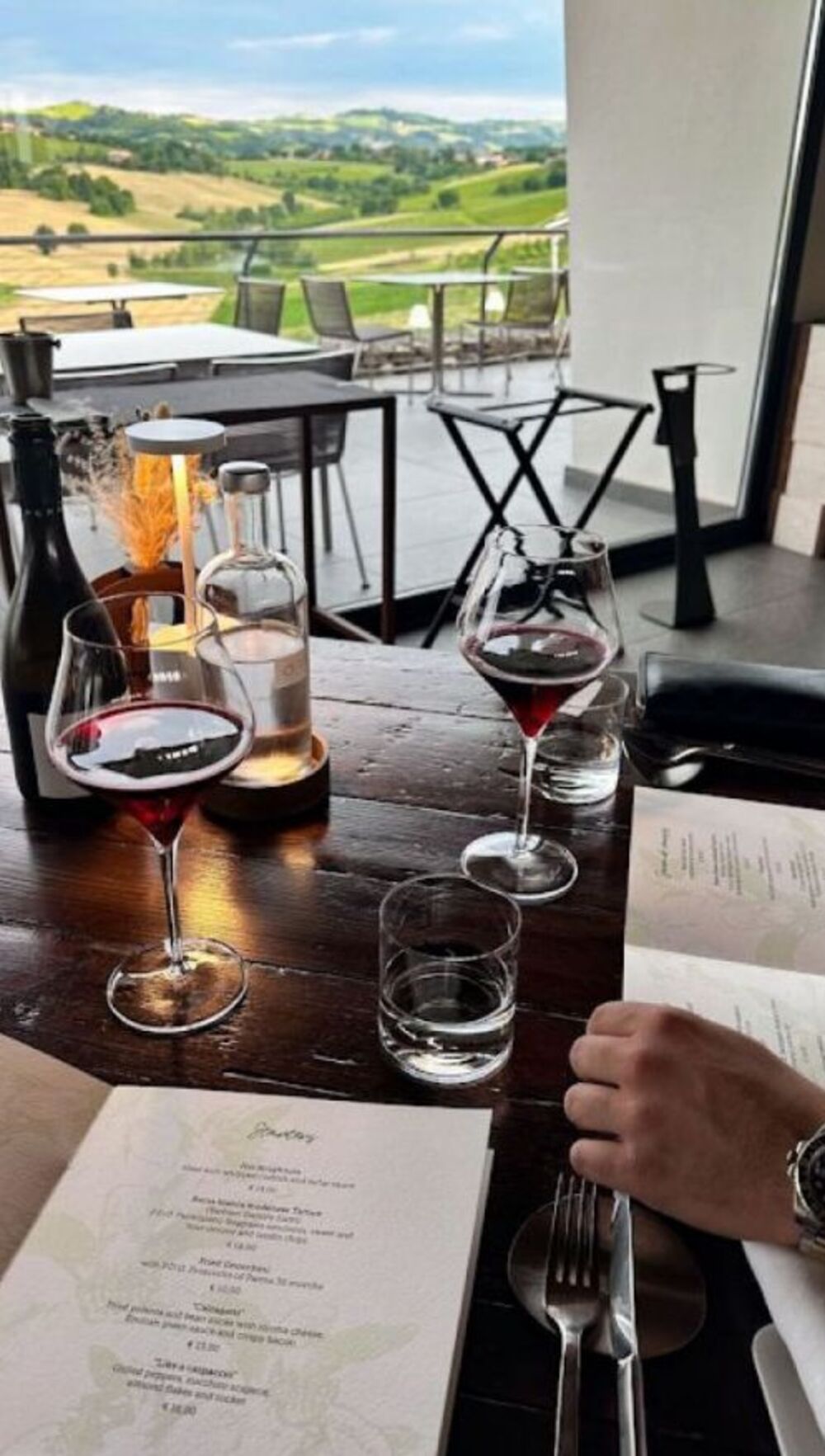 Una Čolić sa dečkom na putovanju