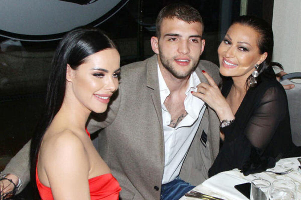 TREĆI UNUK STIGAO NA SVET! Oglasila se BAKA CECA: Ovo je za nju POSEBAN DAN, evo kako se oseća