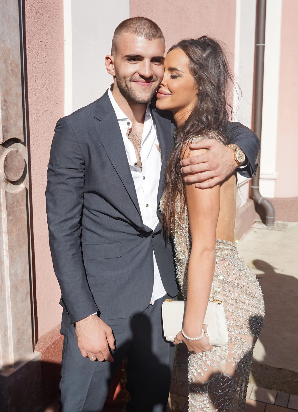 Veljko Ražnatović uživa u porodičnom životu, a sa suprugom Bogdanom Ražnatović ima troje dece