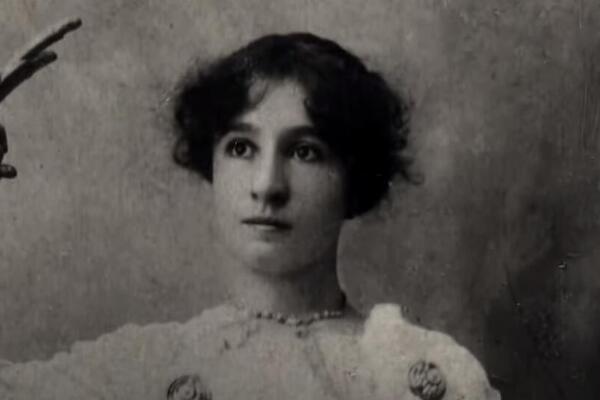 OVO JE BILA PRVA SRPKINJA KOJA SE SLIKALA GOLA GOLCIJATA: Njenu OBNAŽENU sliku su videli svi, a evo kako je UMRLA