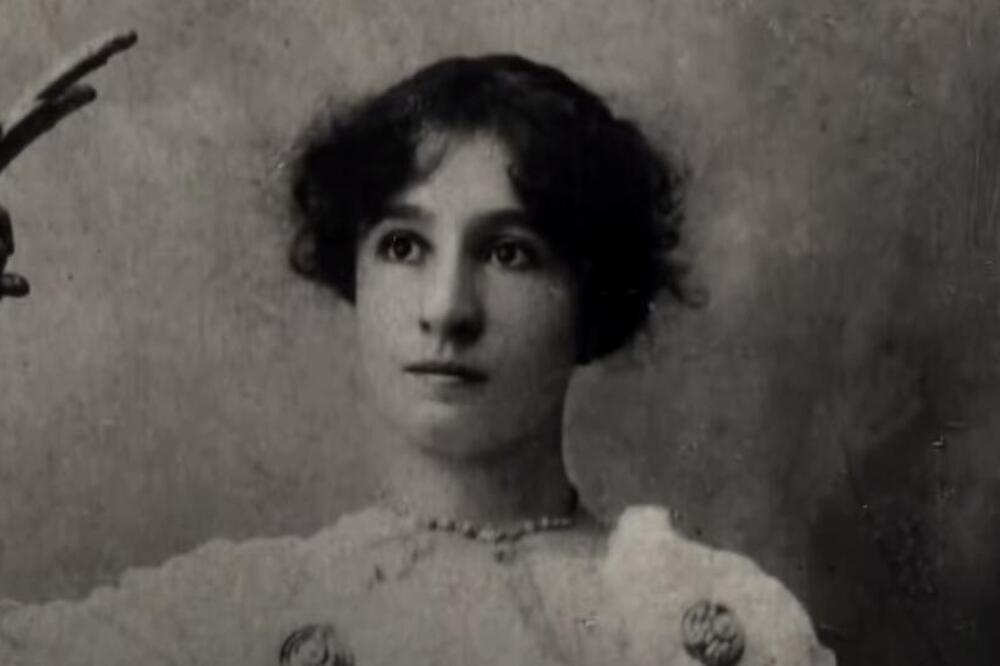 OVO JE BILA PRVA SRPKINJA KOJA SE SLIKALA GOLA GOLCIJATA: Njenu OBNAŽENU sliku su videli svi, a evo kako je UMRLA