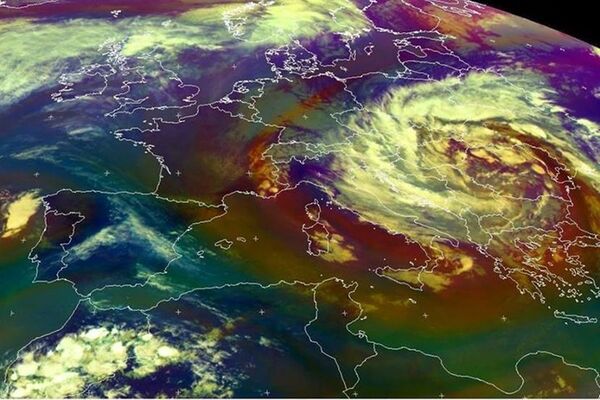 EVO GDE JURI CIKLON: Negde je vreme kao da je JESEN!