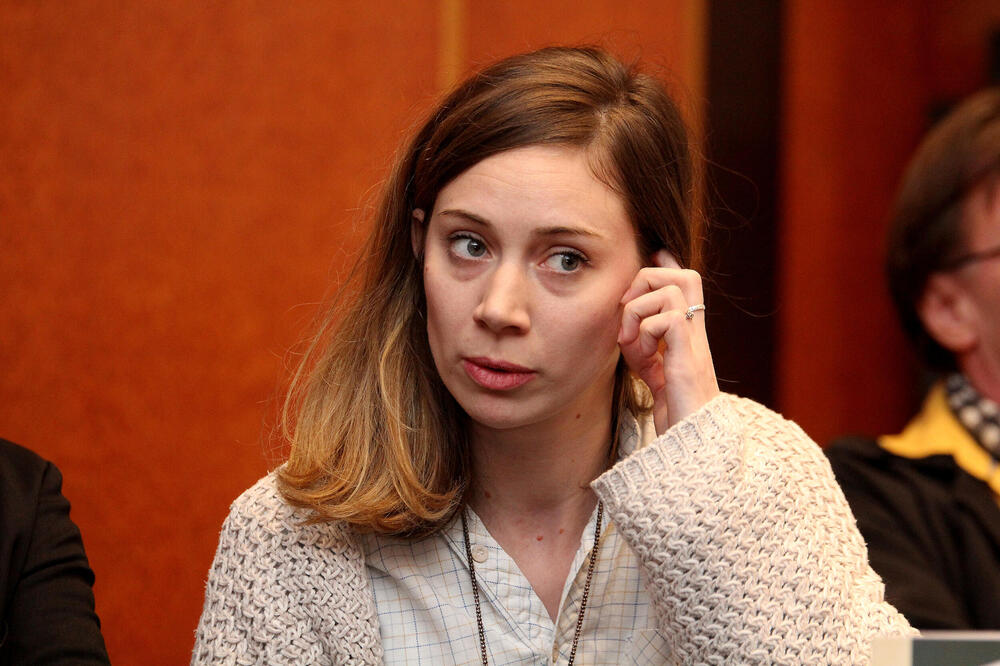 BRZO JE SHVATILA DA JE BAŠ ON ČOVEK NJENOG ŽIVOTA, ALI MALO KO ZNA DA SU U BRAKU: Ovo je IZNENAĐENJE za mnoge