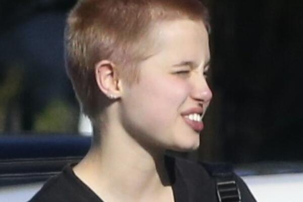 Za ovo ni Anđa nije znala? Ćerka poznatog dase javno objavila da uklanja njegovo prezime, kakav šok za sve