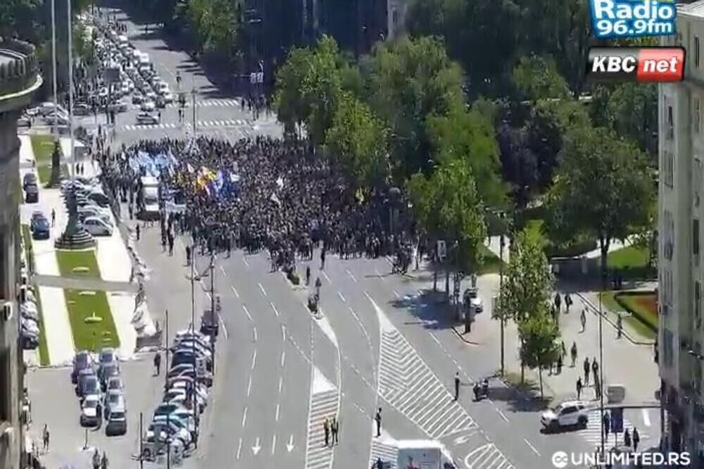 Prosvetni radnici ispred Narodne skupštine