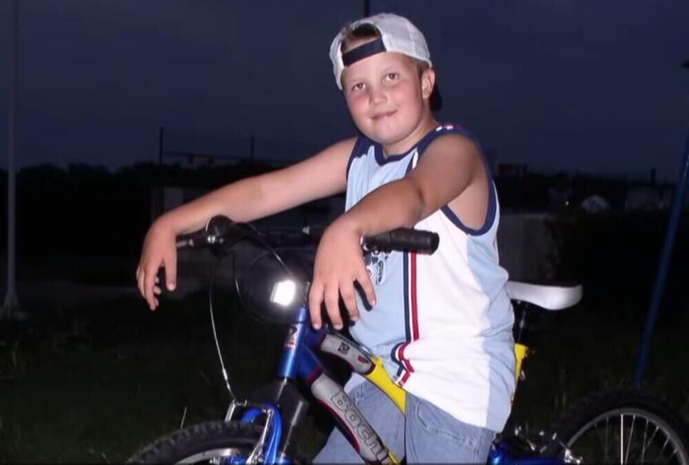 Njegova oba roditelja bili su učitelji u osnovnoj školi