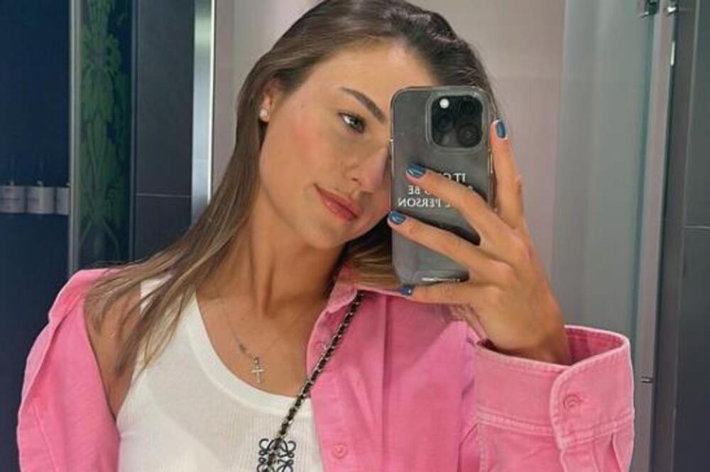 NOVAKOV VELIKI RIVAL SMUVAO KOLEGINICU BOMBETINU! Zanosna dama mu "ukrala srce" (FOTO)