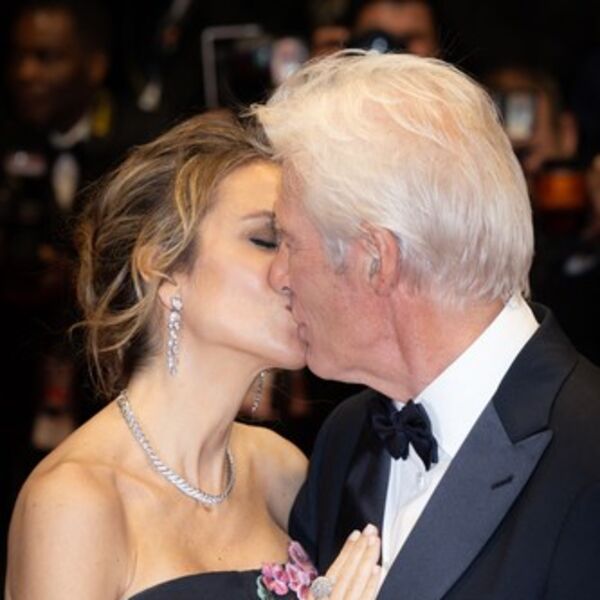 ŠTA MU SE DESILO? Nekada frajer za kojim Sprkinje ŠIZE - totalno osedeo i smežurao: "STAROSTI, TEŠKA LI SI..."