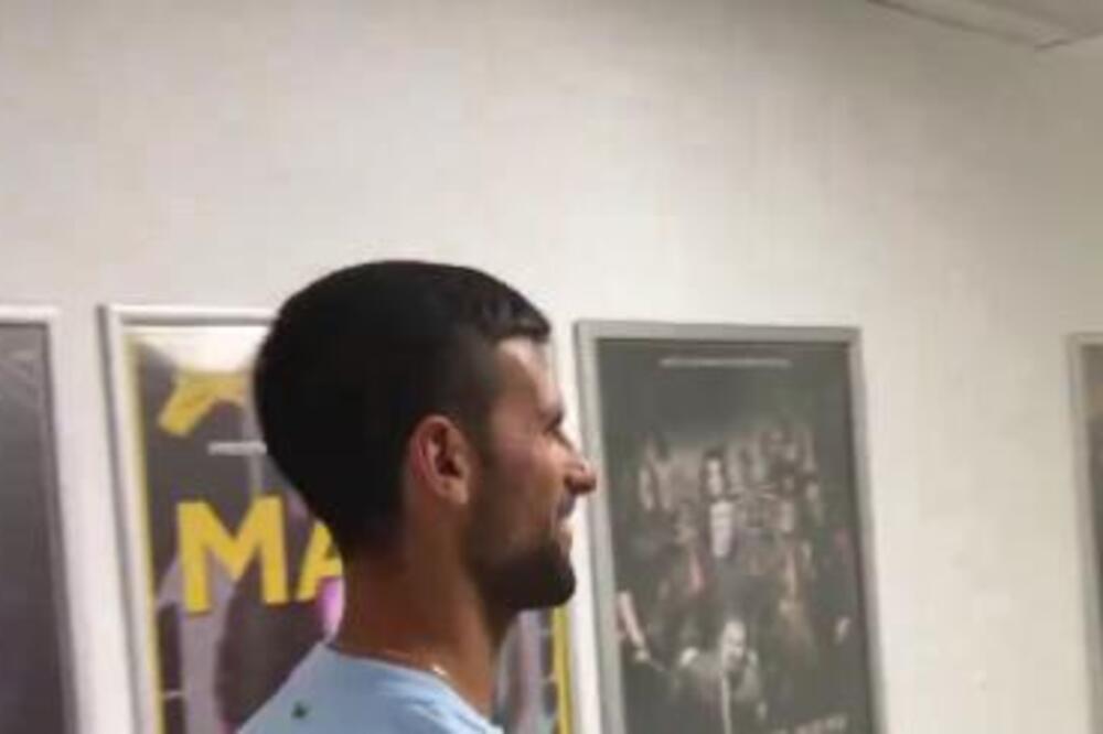 ĐOKOVIĆ SLAVI ZVEZDINU TITULU: Novak gledao derbi u POSEBNOM DRUŠTVU! (VIDEO)