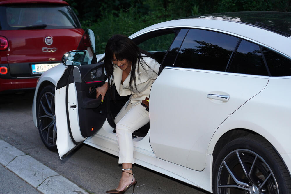 Danas Beograd na vodi, a nekad...: Ova zvezda je bila podstanar kod Ace Pejovića! Evo s kim je živela u stanu