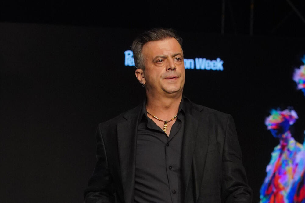 DA LI ZNATE GDE I ŠTA RADI ŽENA SERGEJA TRIFUNOVIĆA? Fatalna PLAVUŠA ZAVELA glumca, a ovo niste znali