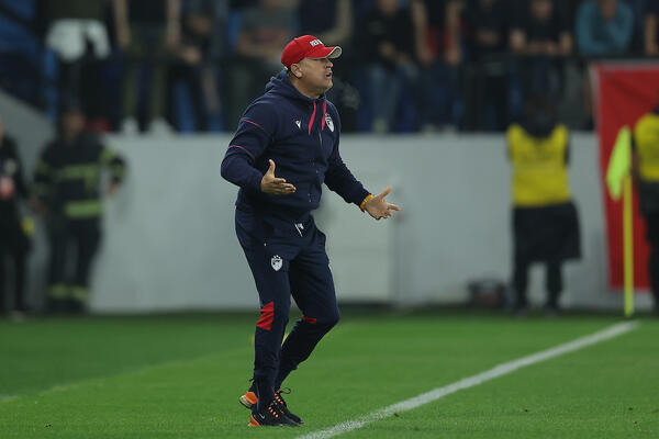 DELIJE ĆE SE NAJEŽITI: Milojević nikad EMOTIVNIJI!