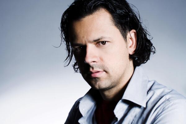 NOVA PESMA KOJA PODSEĆA NA NEKA STARA VREMENA! Grupa Regina snimila je spot za prolećni hit