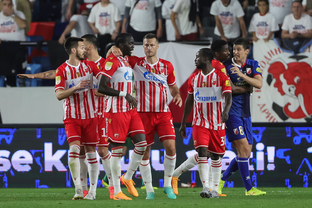 Fudbaleri Crvene zvezda slave gol protiv Vojvodina na stadionu Lagator u Loznici u finalu Kupa Srbije
