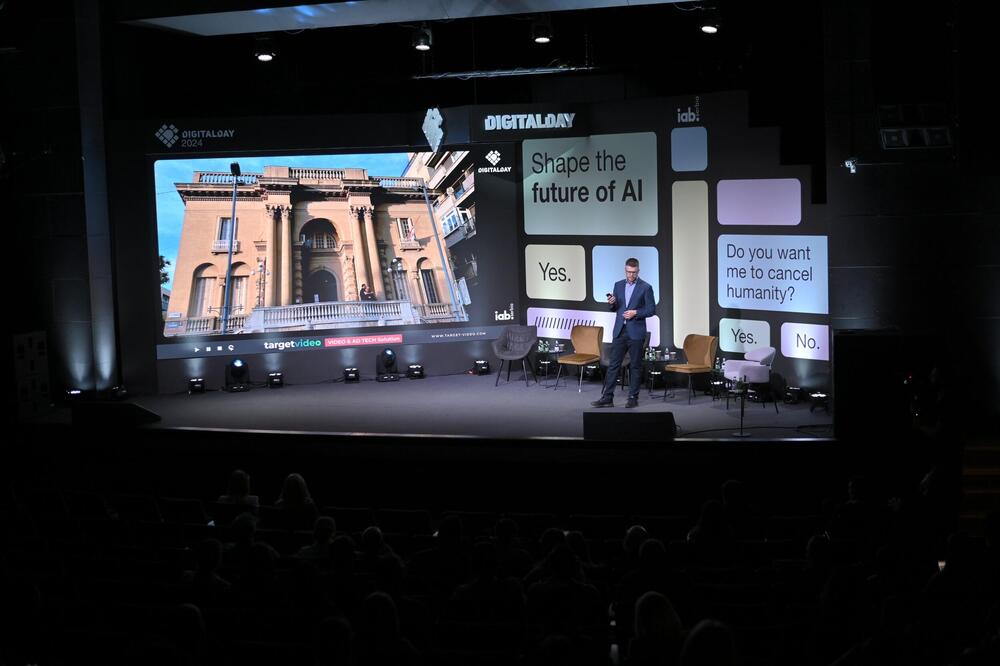 ODRŽAN TRINAESTI DIGITAL DAY: Gde su etičke i moralne granice korišćenja veštačke inteligencije