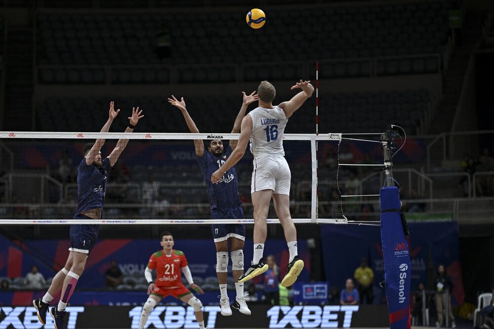 Dražen Luburić  na utakmici Irana i Srbije