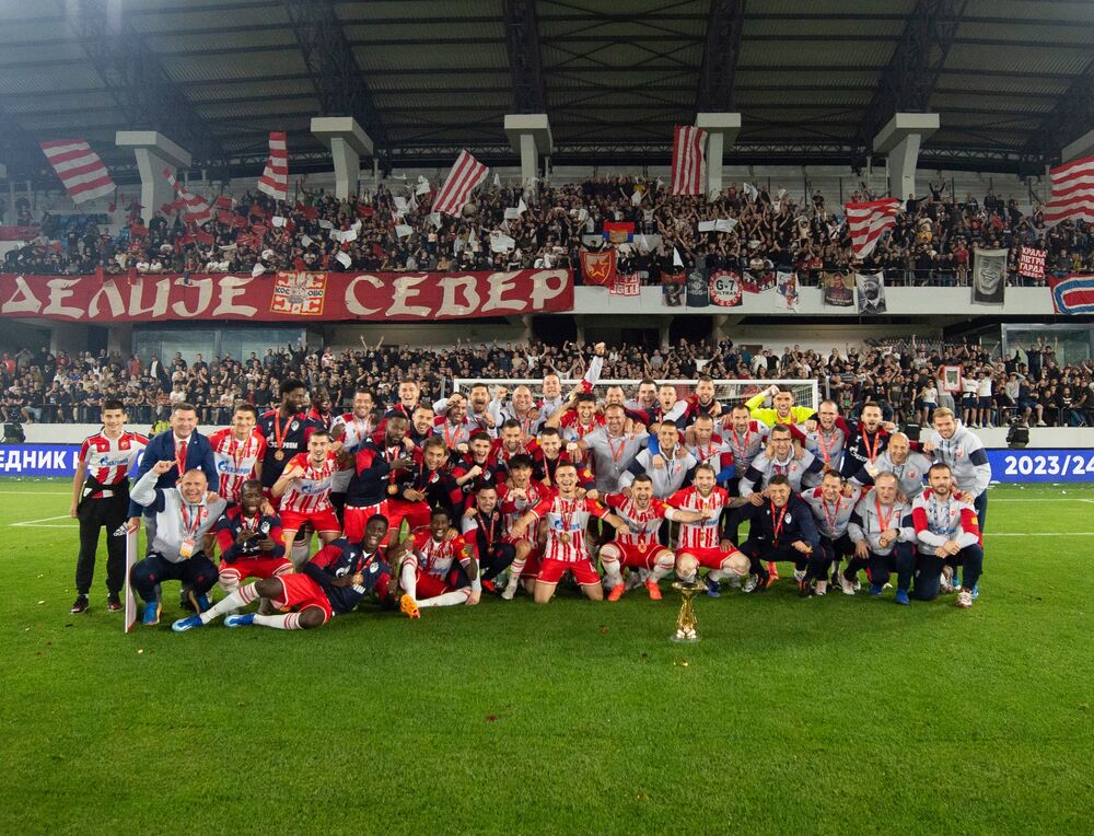Fudbaleri Crvene zvezde i Delije 