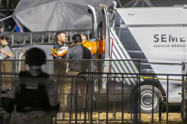 POLITIČAR BEŽI GLAVOM BEZ OBZIRA DOK SE BINA RASPADA! Isplivao snimak užasa u Meksiku, stradalo i DETE (VIDEO)