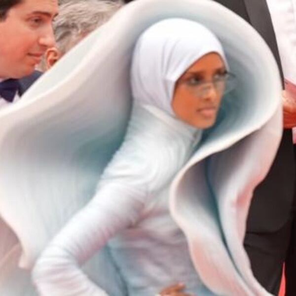 OVA MUSLIMANKA VAŽI ZA NAJLEPŠU ŽENU NA SVETU: Ono što ona ponese svaka dama bi sa PONOSOM NOSILA (FOTO)