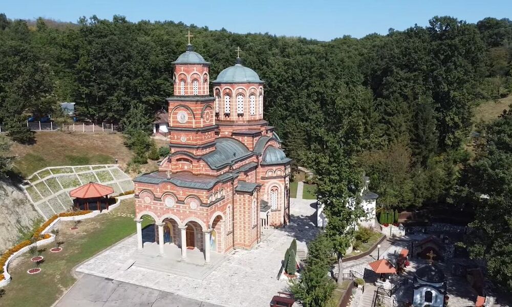 Manastir Đunis
