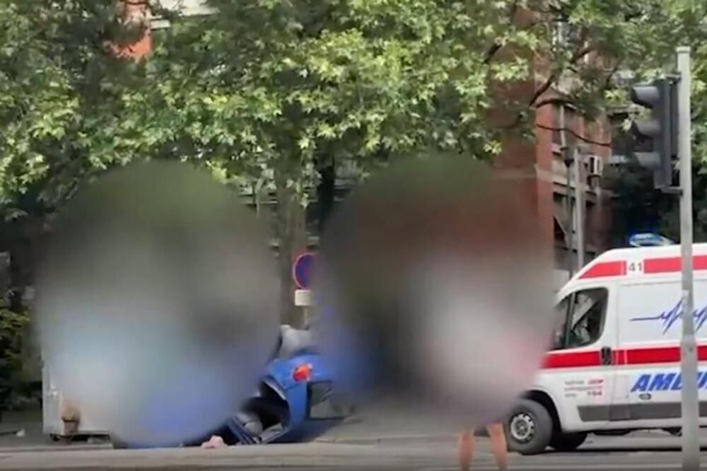 DVA AUTOMOBILA ZAVRŠILA NA KROVU U DVA RAZLIČITA KRAJA BEOGRADA: Nikome nije jasno KAKO?! (FOTO/VIDEO)