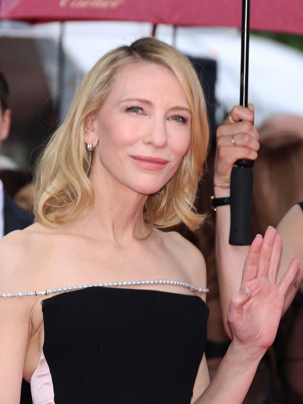 Njena imovina procenjena je na 95 miliona dolara