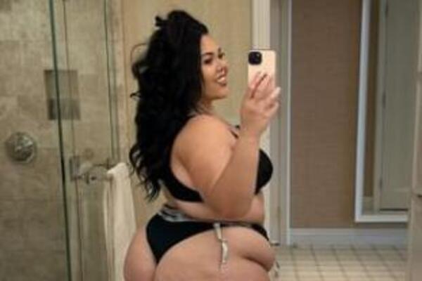 IMA 145 KILOGRAMA I SAMO SE SLIKA GOLIŠAVA! Briga je za vaše komentare - pogledajte kako PUCA OD PROVOKACIJE