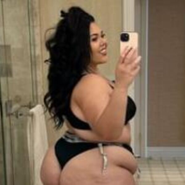 IMA 145 KILOGRAMA I SAMO SE SLIKA GOLIŠAVA! Briga je za vaše komentare - pogledajte kako PUCA OD PROVOKACIJE