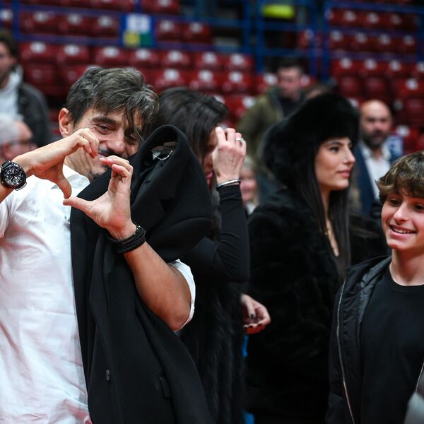 ONA MU JE UKRALA SRCE! Upoznajte SUPRUGU kontroverznog Dimitrisa Janakopulosa! (FOTO)