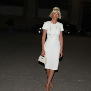 SA KIM SE TO JECA MAZI U KREVETU? U 7 ujutru, gola, ubija nervozu - MACA U PRVOM PLANU, a tu je i ON!