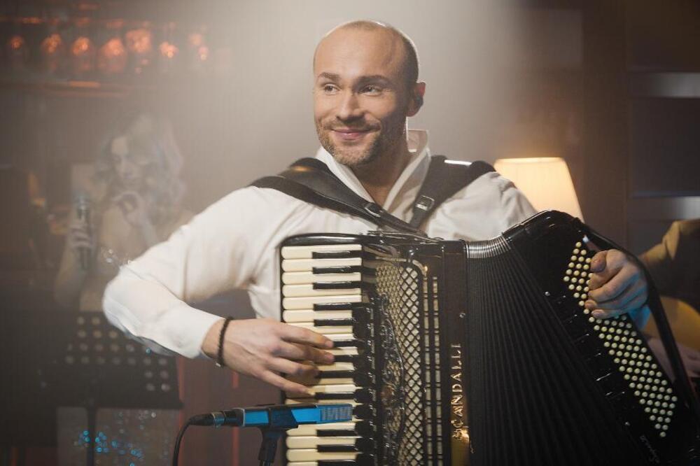 TEK ŠTO SE OŽENIO NAPRAVIO POTEZ GODINE: Sofra iznenadio čak i njegove najveće fanove, evo o čemu je reč