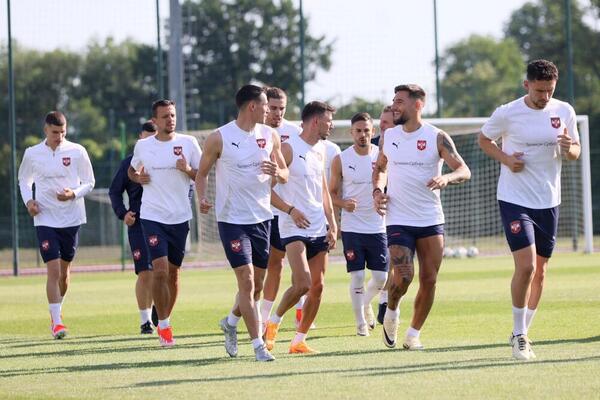 ORLOVI ZAPOČELI MISIJU "EURO"! Fudbaleri Srbije odradili prvi trening! (FOTO)