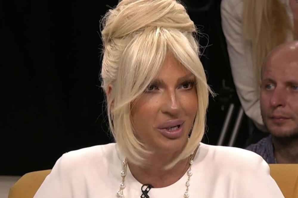 Napao Jelenu Karleušu uživo u programu, pa dobio žestok kontraudarac: Nazvao je pogrdnim imenom i zažalio (FOTO)