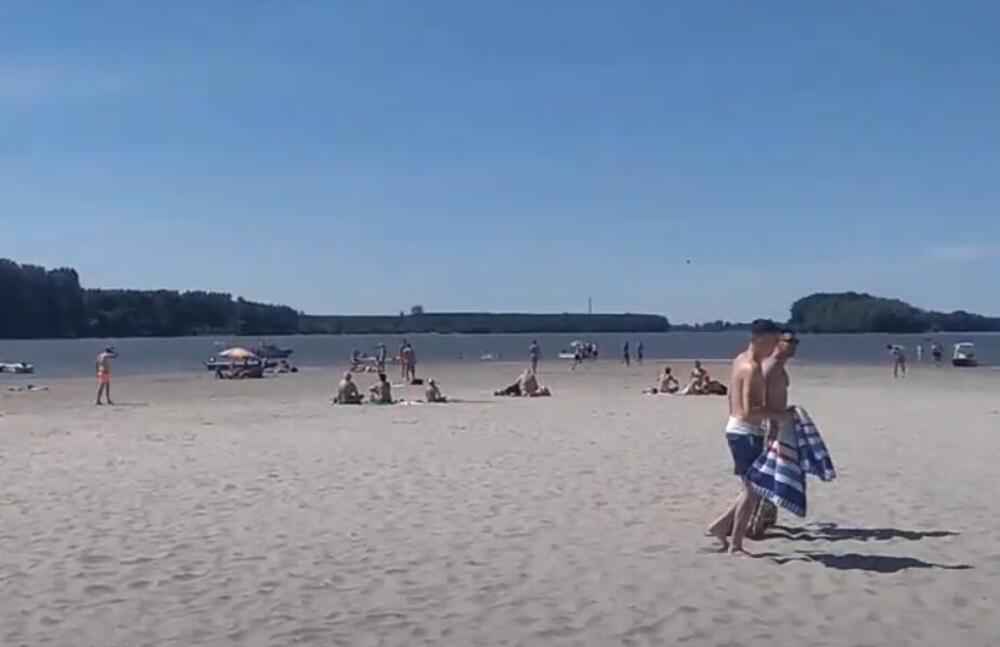 I mi Maldive za trku imamo: Ovo je najlepša peščana plaža u 