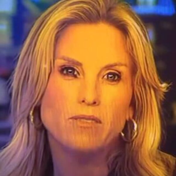 VODITELJKA USRED ŽIVOG PROGRAMA PROGUTALA OVU STVAR, KRENULA DA PRAVI GRIMASE PA NASTAO SKANDAL: Snimak svi dele