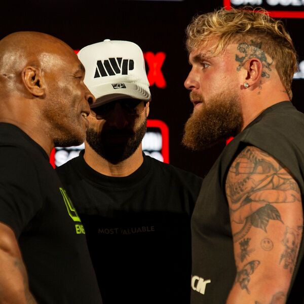 ODLOŽENA BORBA TAJSONA I POLA! "Gvozdeni" Majk ima zdravstvene probleme (FOTO)