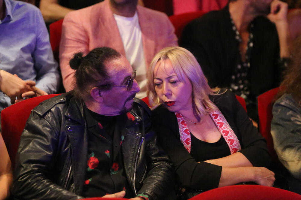 TERAO GA DA PEVA NA ALBANSKOM? Željko o svađi sa Goranom i priči koju niko nije smeo da iznese - CURE INFORMACIJE