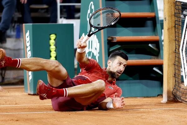 NOVAK ZAVRŠAVA KARIJERU?! (FOTO)