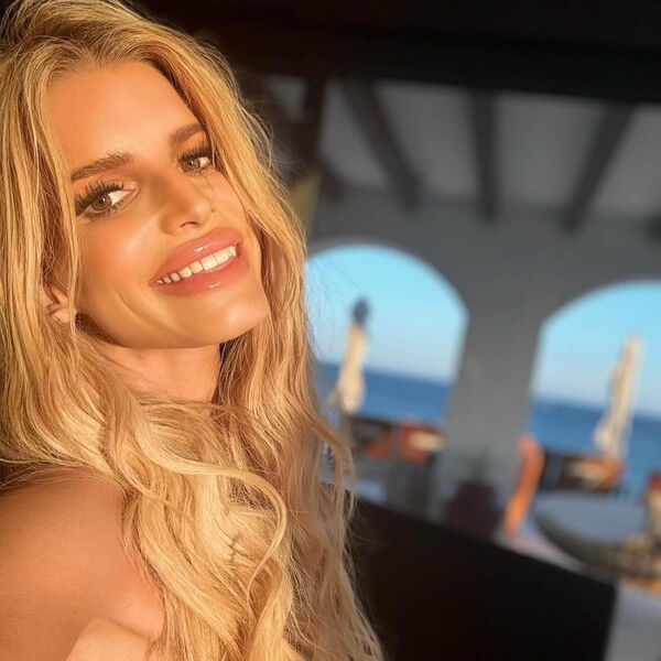 Veći šok od nje nećete videti! Skinula se i žestoko isprovocirala bivšeg muža, prizor za trljanje očiju