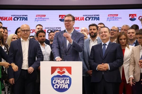 "HVALA LJUDIMA U SRBIJI ZA OGROMNU PODRŠKU I LJUBAV": Predsednik poslao jaku poruku građanima iz štaba SNS (FOTO)