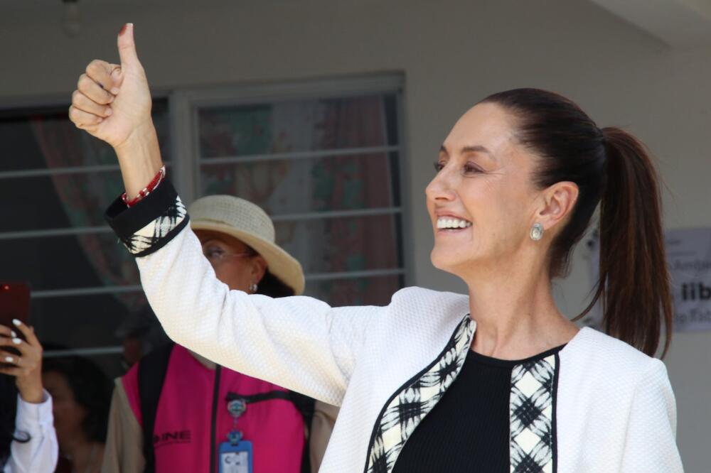 NOVOIZABRANA PREDSEDNICA MEKSIKA U SAOBRAĆAJNOJ NESREĆI: U sudaru preminula jedna osoba (FOTO)