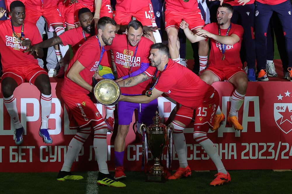 Kakvo pojačanje! Potpisao srpski Jap Stam!