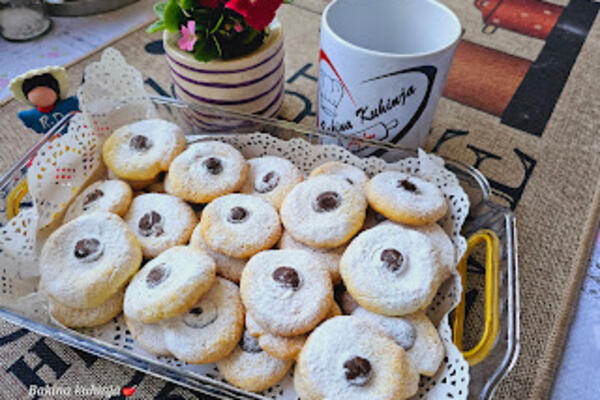 ZNATE LI ŠTA SU LINCERI? Novogodišnji keksići koji imaju NAJJAČI UKUS - sa razlogom svi prave, BEČLIJE OBOŽAVAJU